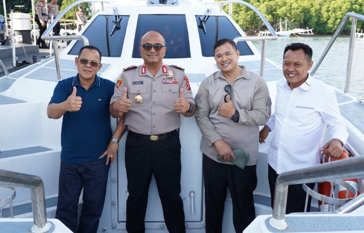 Kapolda Sulbar Cek Armada Kapal Patroli Ditpolairud