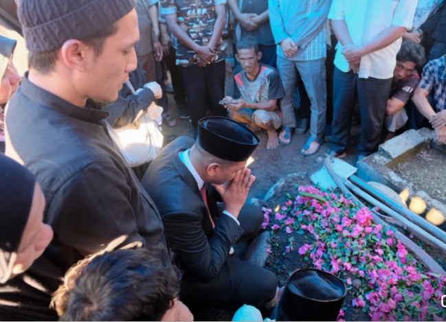 Bupati Bantaeng Pimpin Upacara Penghormatan Terakhir H. Muh. Yasin (alm)