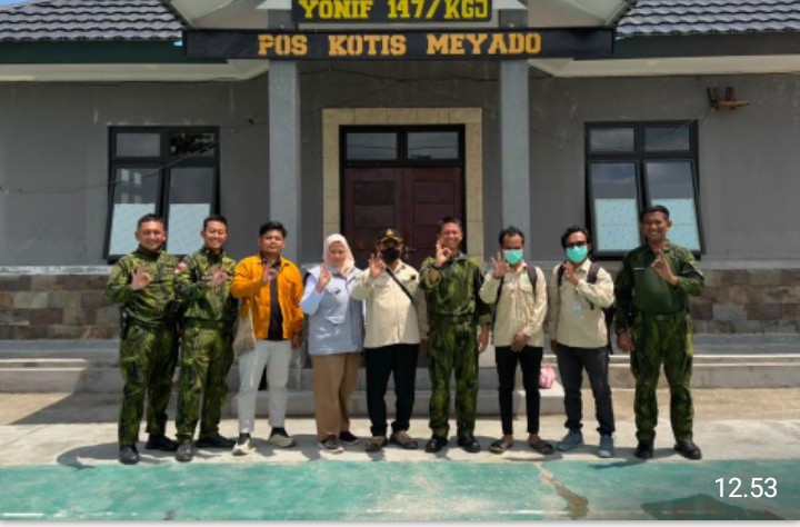 Jaga Kesehatan Prajurit, Puskesmas Meyado Gelar Skrining Malaria di Pos Kotis Satgas Yonif 147/KGJ