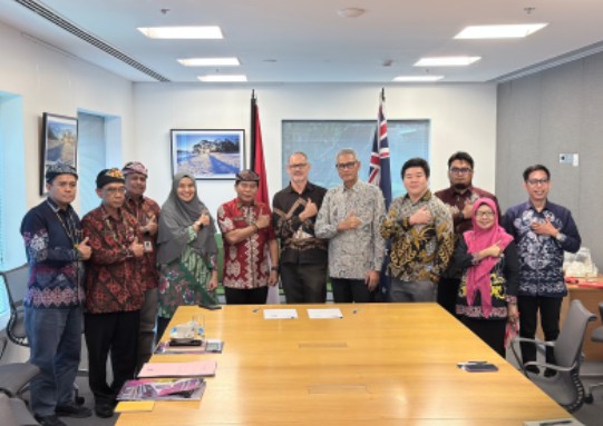 Gubernur Kaltara Targetkan Pembelajaran Bahasa Inggris Berstandar Internasional Lewat MoU Pendidikan
