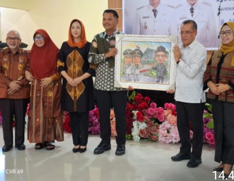 Momen Penuh Haru, Bupati Bantaeng Lepas Purna Bhakti Sekda Bantaeng, H. Abdul Wahab