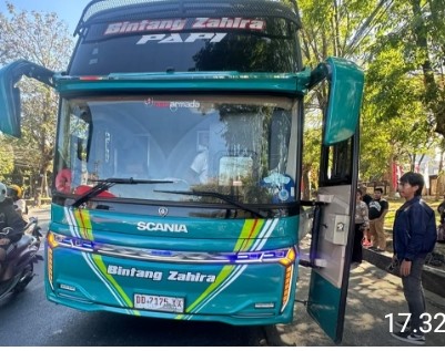 Kondektur Bintang Zahira Lecehkan Penumpang Perempuan di Atas Bus